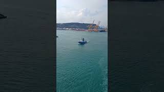 AIDAcosma  Im Hafen von Barcelona  1  Schlepper [upl. by Cristine]